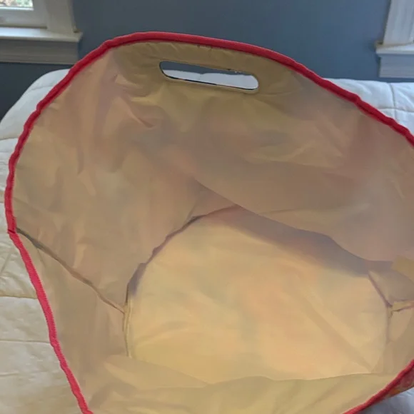 Lilly Pulitzer beverage Tote - Bennet Blue Bat Dreamin - Picture 5 of 6